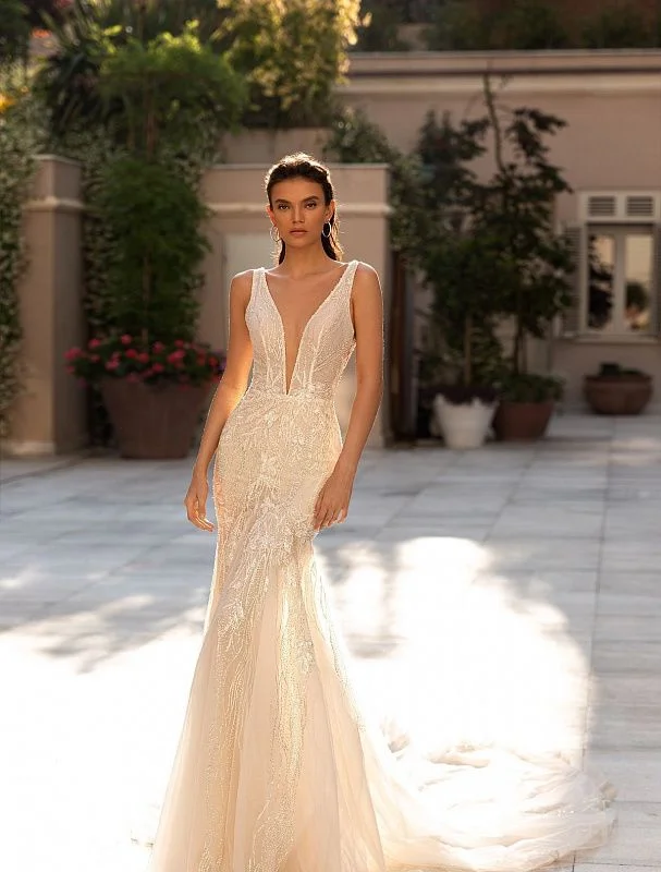 Midnight Madness Boho Deep V Neck White Wedding Dress