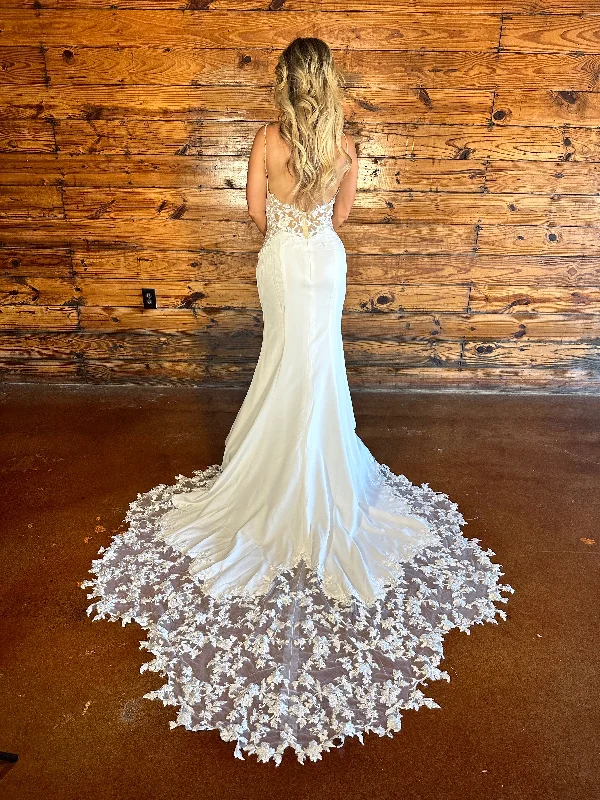 Fantastic Deals Nicole Wedding Dress