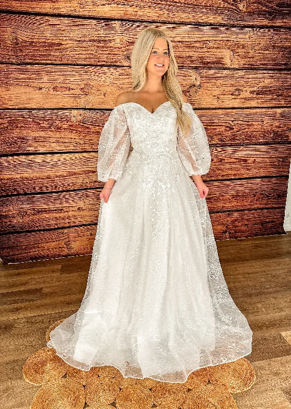 Limited Time Offer Gwendolyn Wedding Dress
