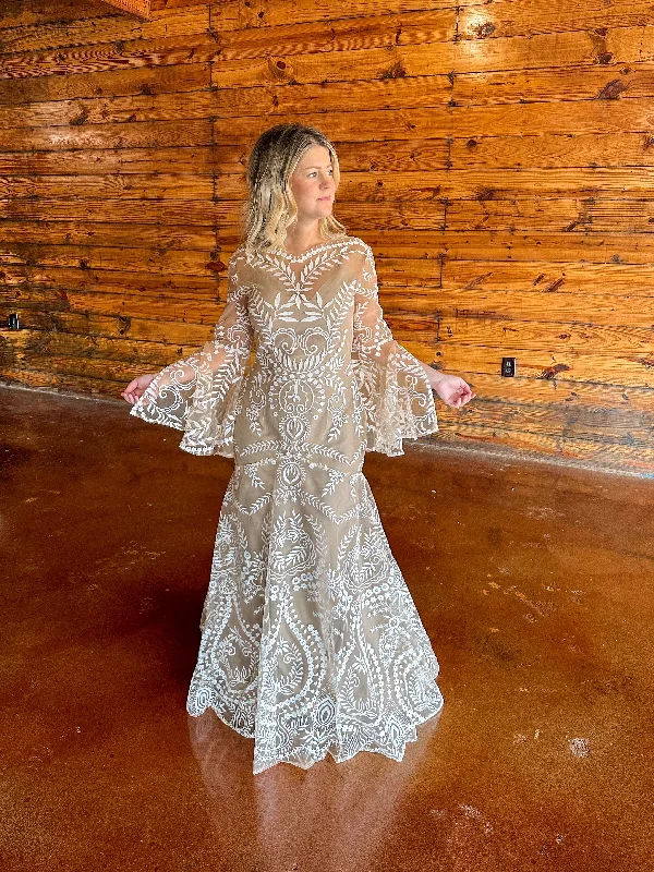Super Deal Sasha Wedding Dress