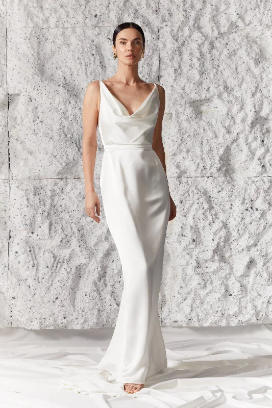 Bonus Savings AMILA open back maxi bridal dress