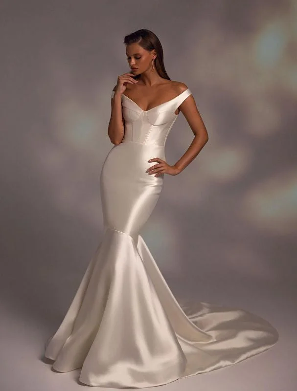 Price Cut Divine White Wedding Dress