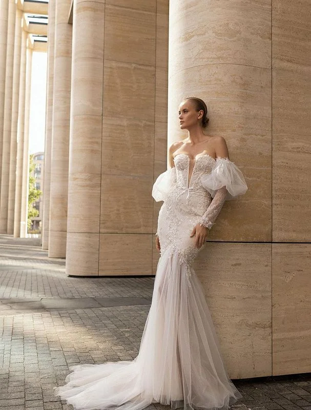 Doorbuster Deal Bold White Wedding Dress