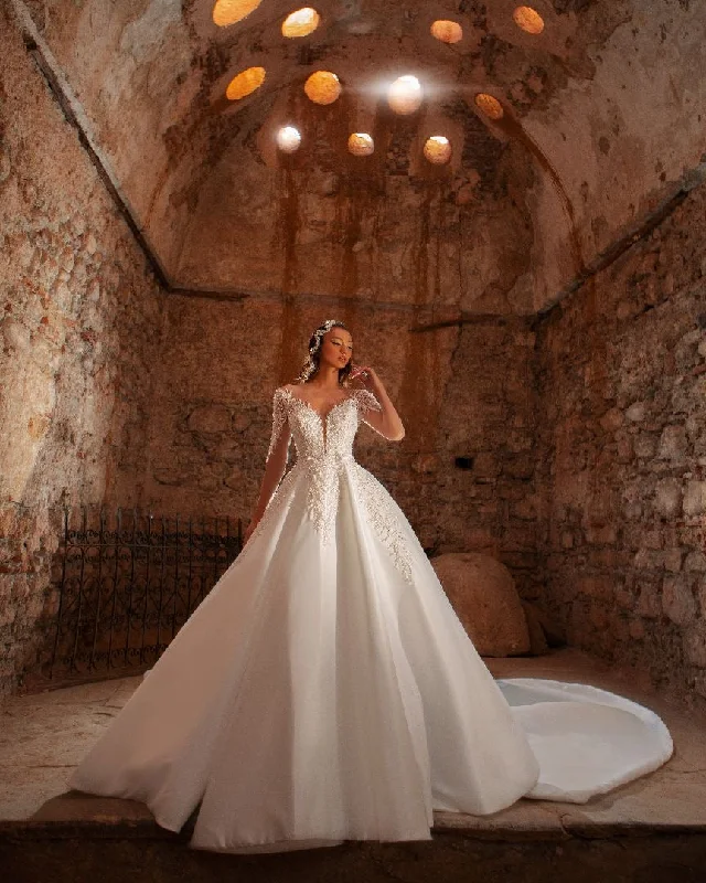 Online Only Pliant White Wedding Dress
