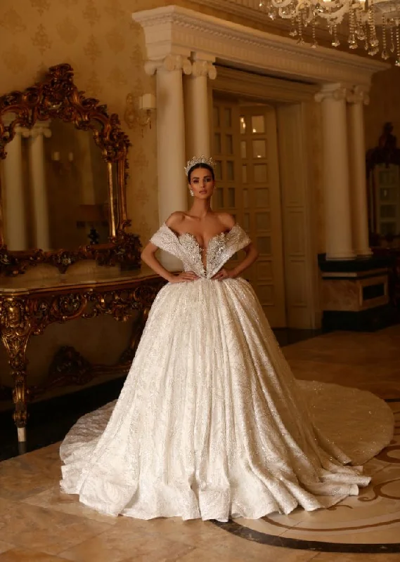 YEAR-End Clearance Rhapsodic White Wedding Dress