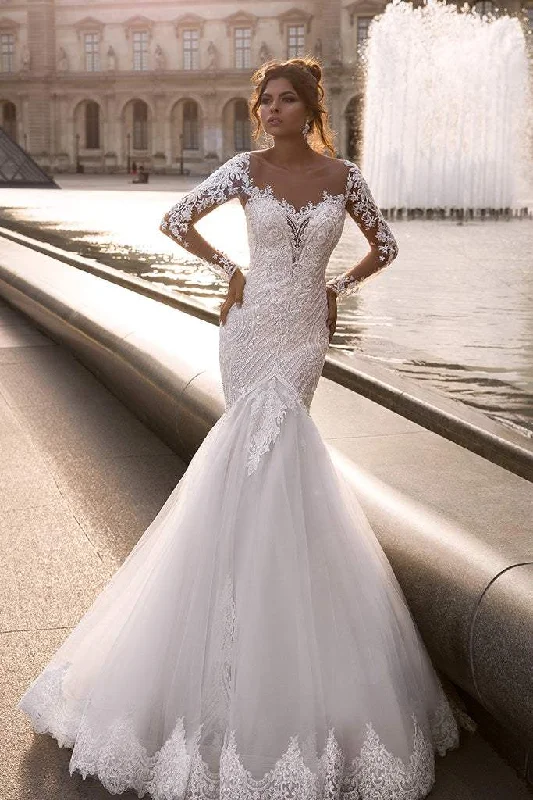 Bargain Bin Mermaid Wedding Dress with Classic Lace
