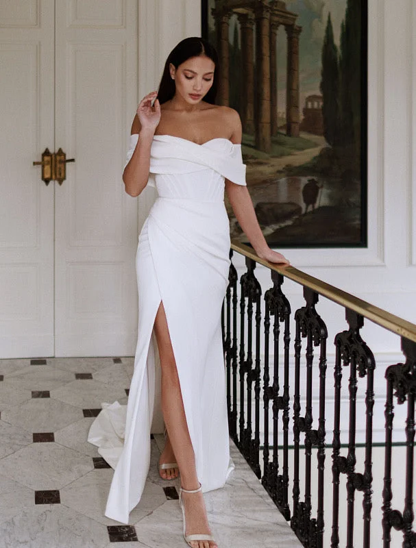 Super Bargain Swanky White Wedding Dress