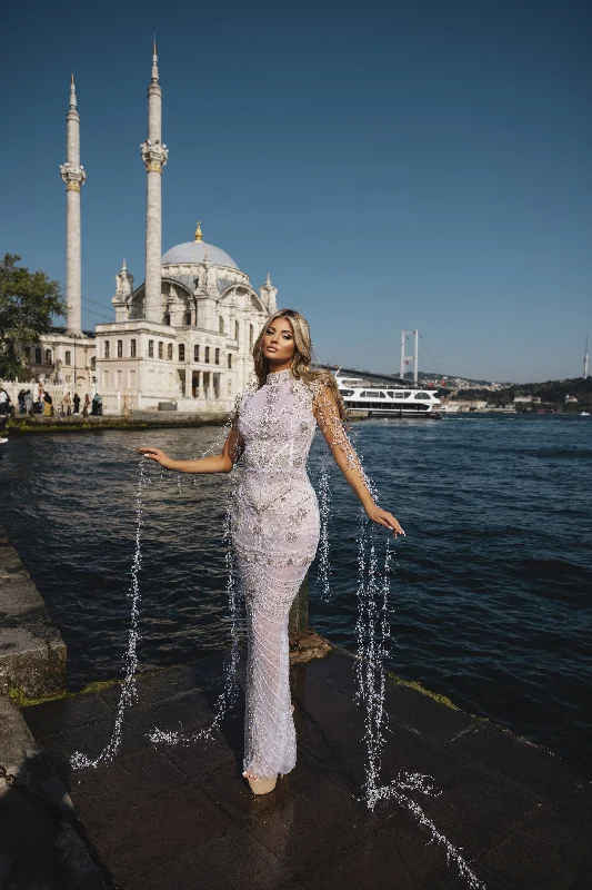 Deep Discounts Luxury White Lace Evening Dress With Pearls
