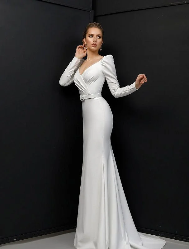 Hurry In Futuristic White Wedding Dress