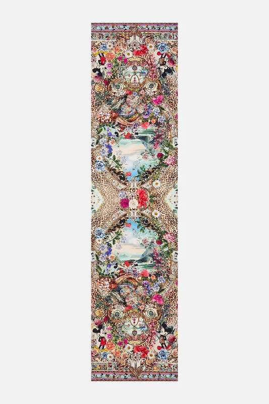 Deal of the Week TABLE RUNNER MICKEY TAKES A TRIP