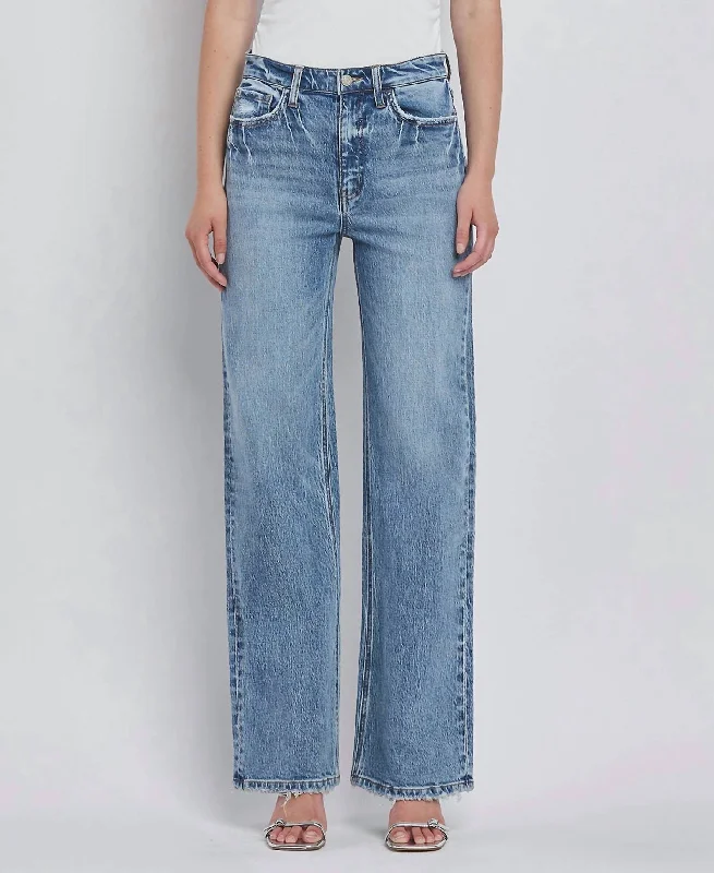 Buy Now Clare 90's Wide Leg Jeans In Medium Wash