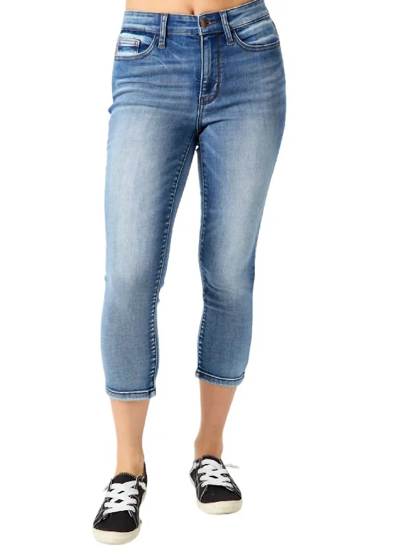 Epic Deals Mid-Rise Capri Jean In Blue