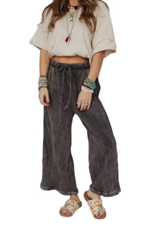 Closeout Sale So Comfy Wide Leg Pant - Petite In Charcoal