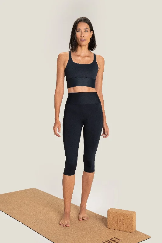 Loyalty Reward Essential Emana® Capri Leggings
