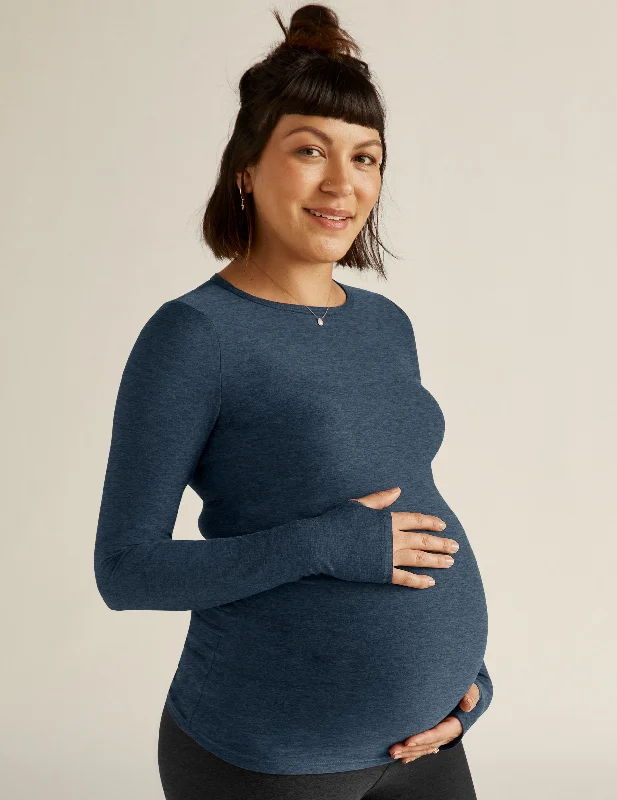 Quick Sale Featherweight Count On Me Maternity Crew Pullover