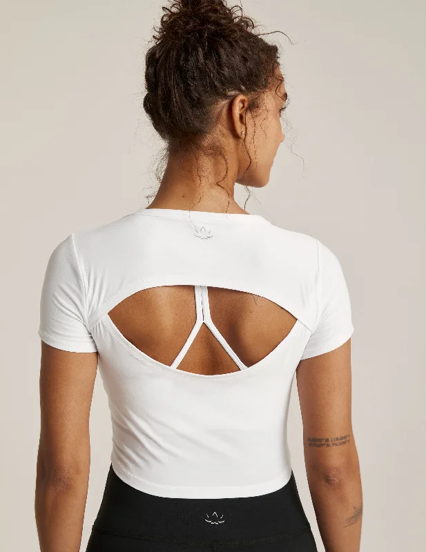 Can't Miss Featherweight Perspective Cropped Tee